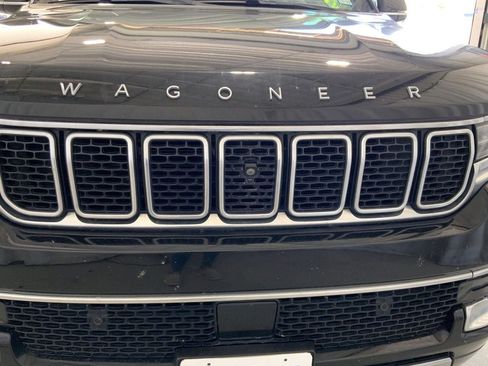 Used 2022 Jeep Wagoneer Series III w/ Premium Group I AWD/4WD image 27