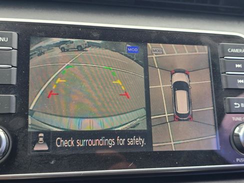 Used 2019 Nissan Kicks SR w/ Exterior Package image 19