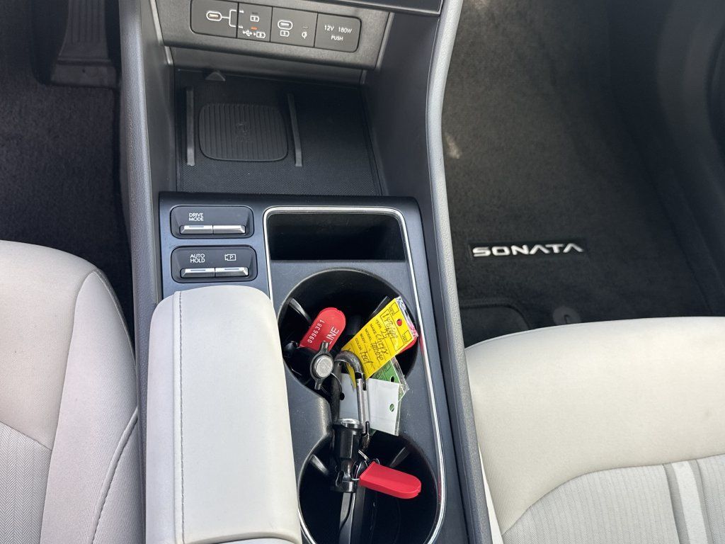 Certified 2025 Hyundai Sonata SEL FWD image 26