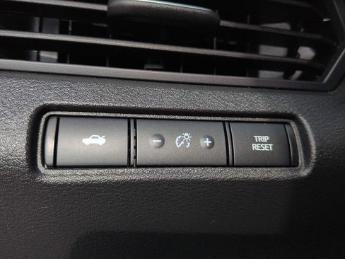 Used 2025 Nissan Altima 2.5 SR FWD image 12