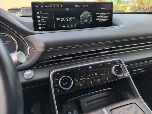 Used 2024 Genesis GV80 2.5T image 13