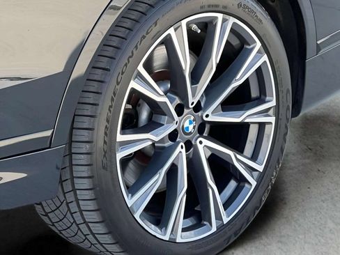 Used 2022 BMW X7 M50i AWD/4WD image 42