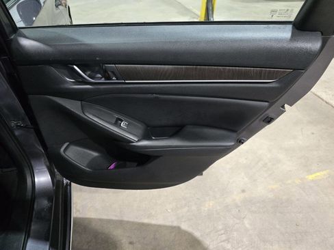 Used 2018 Honda Accord EX-L image 30