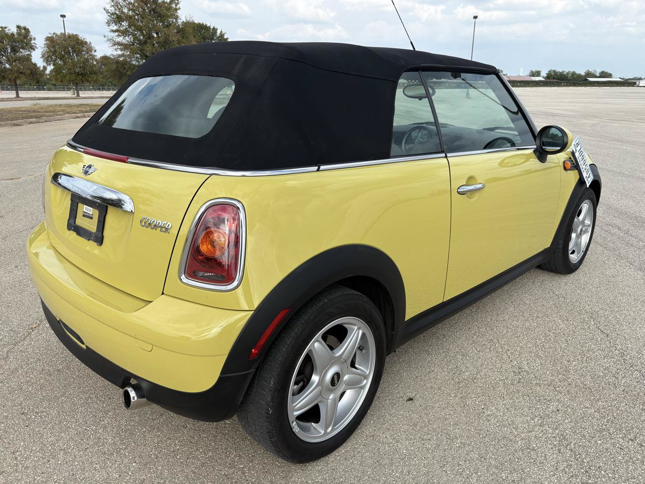 Used 2009 MINI Cooper Convertible FWD image 49