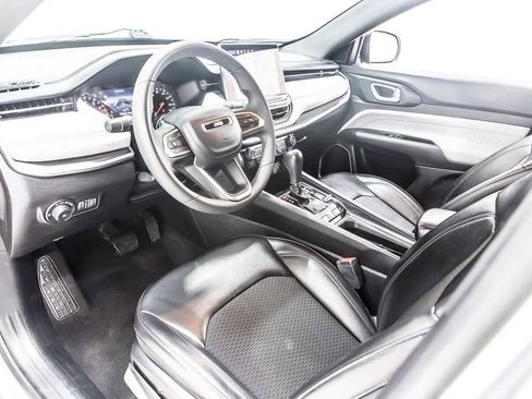 Used 2023 Jeep Compass Latitude AWD/4WD image 28