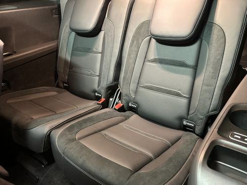 New 2026 Mercedes-Benz GLS 63 AMG 4MATIC image 28