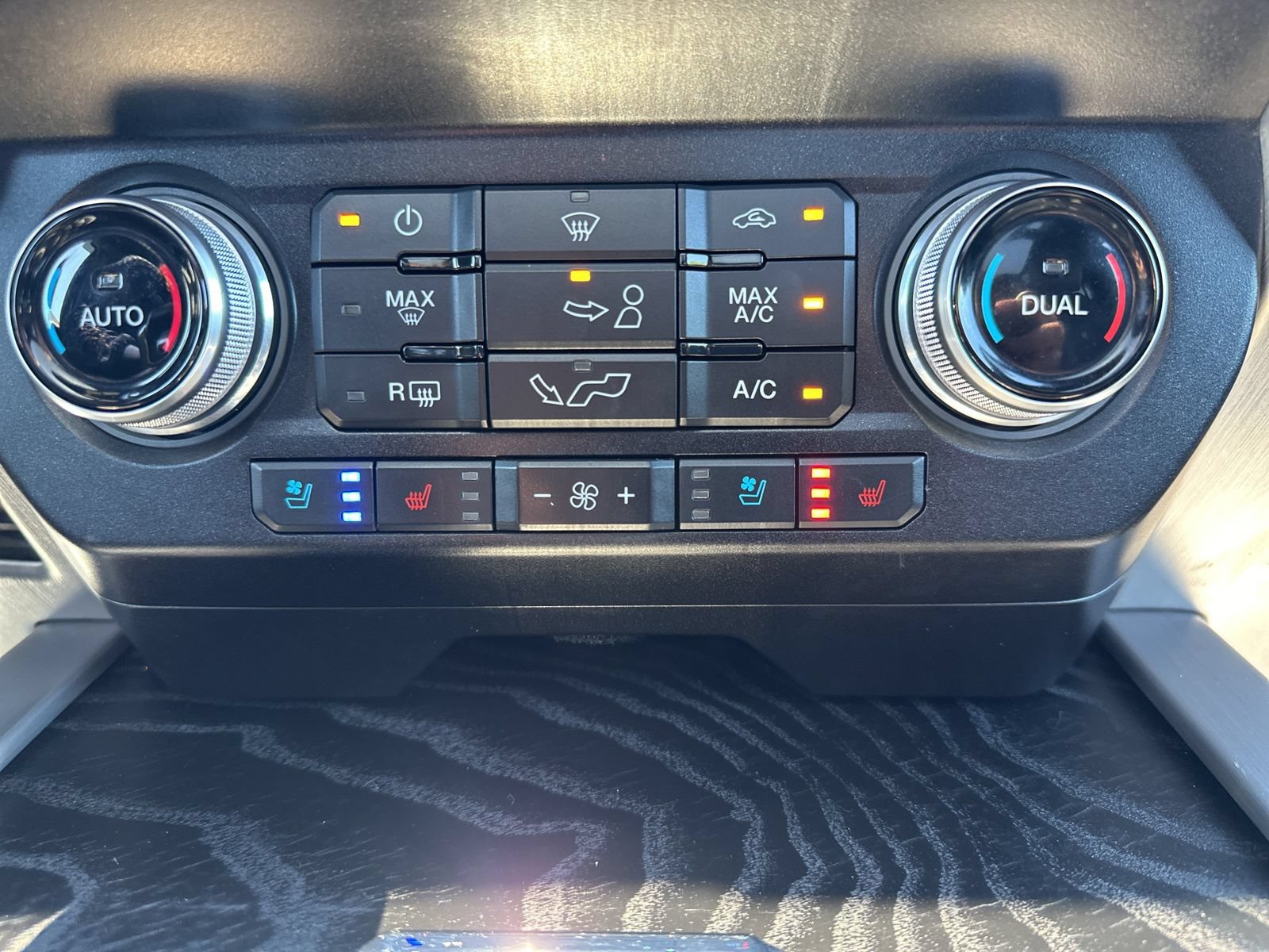 Used 2020 Ford F150 Platinum w/ Equipment Group 701A Luxury AWD/4WD image 69