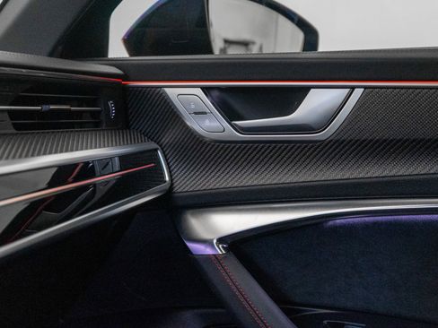 Used 2025 Audi S6 Premium Plus w/ Premium Plus Package image 32