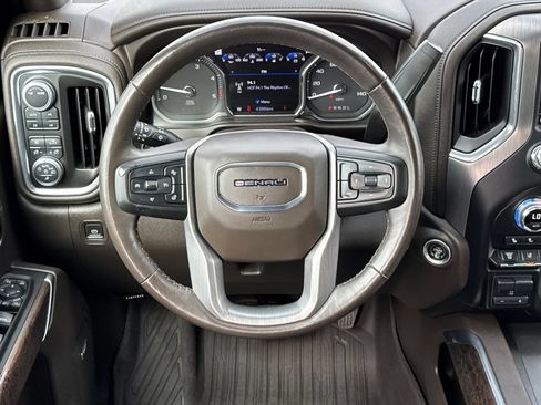 Certified 2020 GMC Sierra 2500 Denali w/ Denali Ultimate Package AWD/4WD image 15