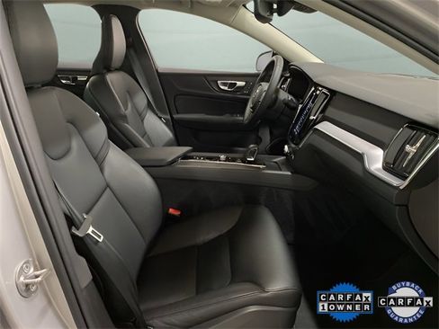 Used 2025 Volvo S60 B5 Core image 24