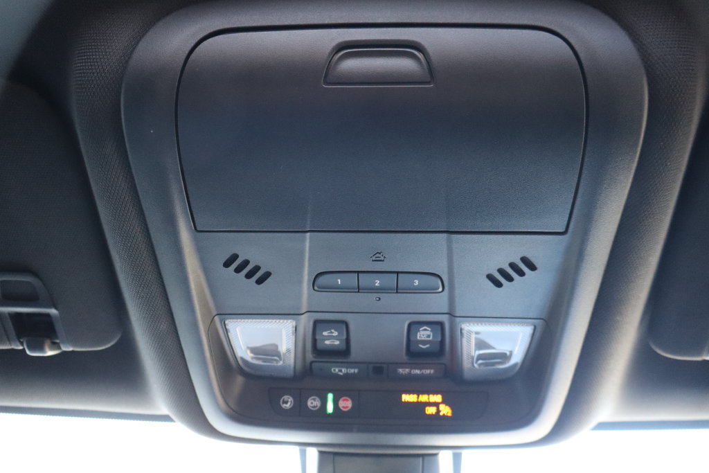Used 2022 Chevrolet Blazer RS w/ Enhanced Convenience Package AWD/4WD image 17