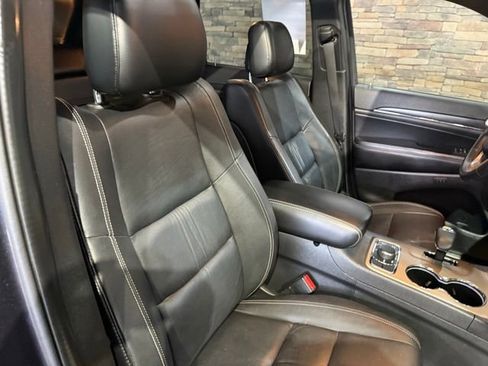 Used 2015 Jeep Grand Cherokee Limited AWD/4WD image 32