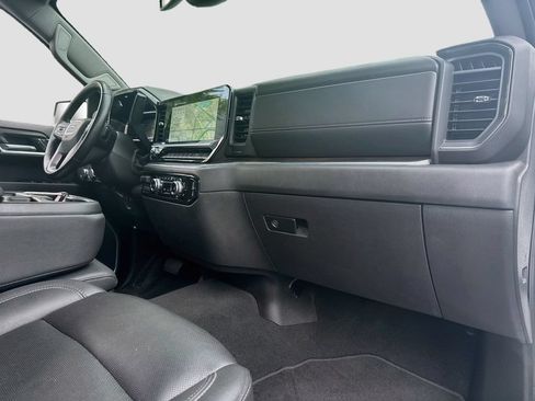 Used 2025 GMC Sierra 1500 SLT AWD/4WD image 32