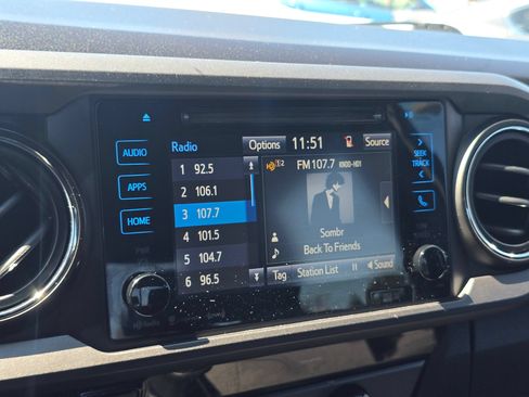 Used 2018 Toyota Tacoma TRD Sport RWD image 26