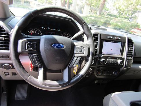 Used 2018 Ford F150 XLT w/ Equipment Group 302A Luxury image 18