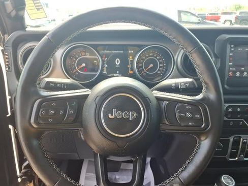 Used 2023 Jeep Gladiator Sport AWD/4WD image 8