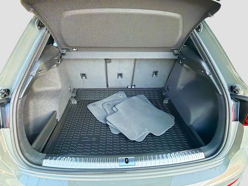 Used 2024 Audi Q3 2.0T Premium image 26