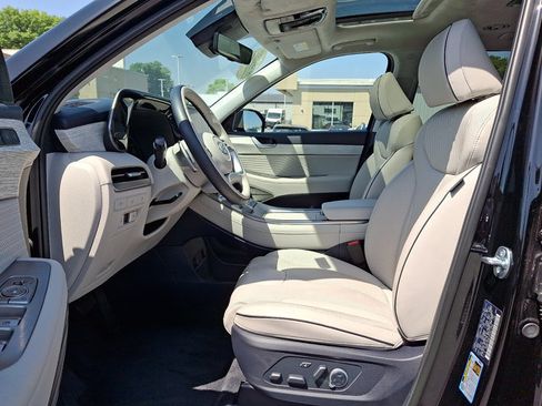 Certified 2025 Hyundai Palisade Calligraphy AWD/4WD image 13