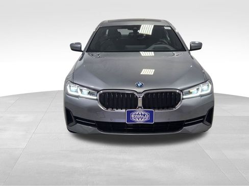 Used 2023 BMW 530e xDrive w/ Premium Package image 16