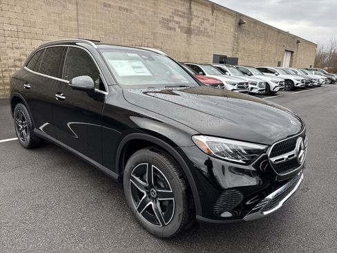 Used 2026 Mercedes-Benz GLC 300 4MATIC image 2