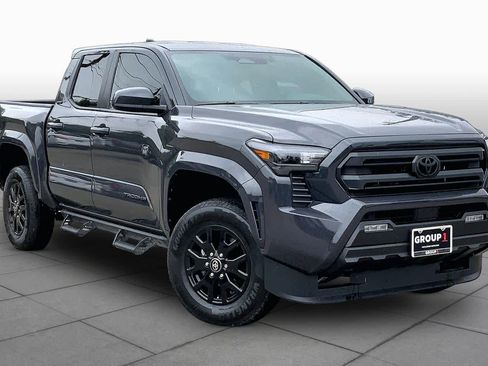 Used 2026 Toyota Tacoma SR5 AWD/4WD image 3