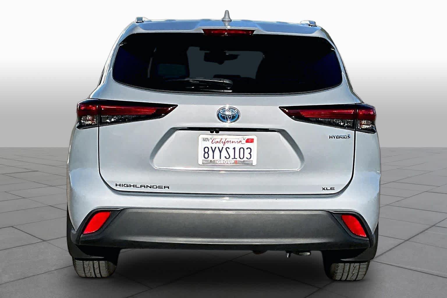 Certified 2022 Toyota Highlander Bronze Edition AWD/4WD image 4