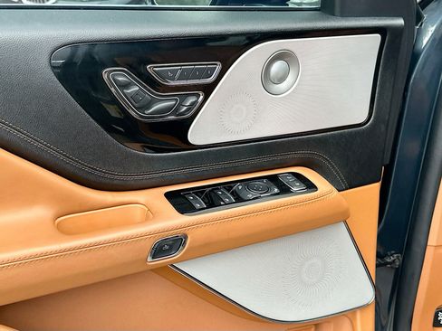 Used 2023 Lincoln Aviator Black Label Grand Touring w/ Class IV Trailer Tow Package image 18