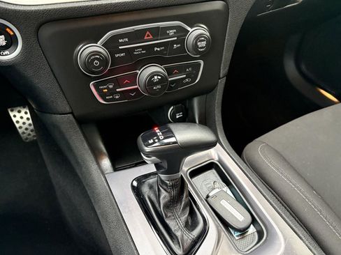 Used 2022 Dodge Charger R/T w/ Performance Handling Group image 15