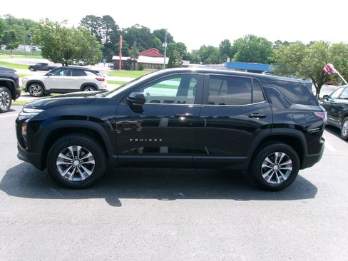 Used 2026 Chevrolet Equinox LT FWD image 6