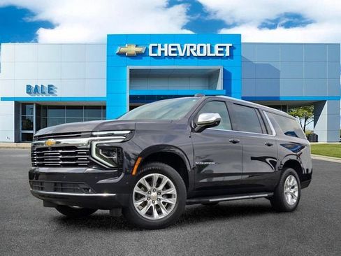 Used 2025 Chevrolet Suburban Premier AWD/4WD image 26