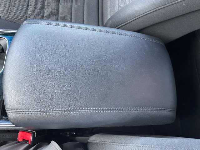 Used 2020 Ford Edge SE FWD image 37