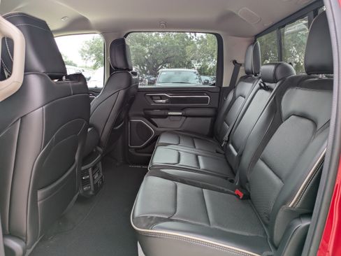 Used 2022 RAM 1500 Laramie AWD/4WD image 12