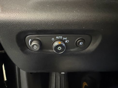 Used 2018 Chevrolet Traverse LT FWD image 29