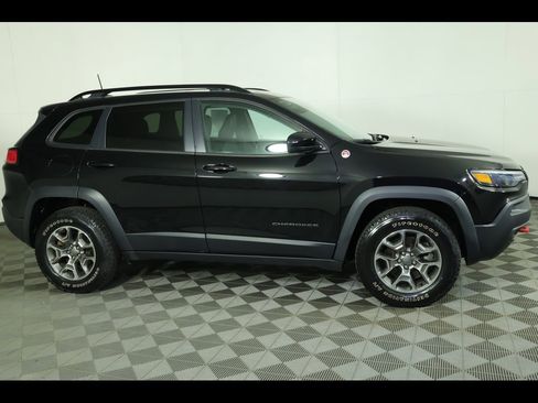Used 2022 Jeep Cherokee Trailhawk w/ Sun, Sound & Nav Group image 2