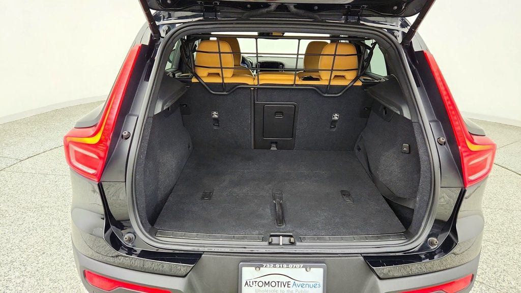 Used 2019 Volvo XC40 T5 Momentum AWD/4WD image 21
