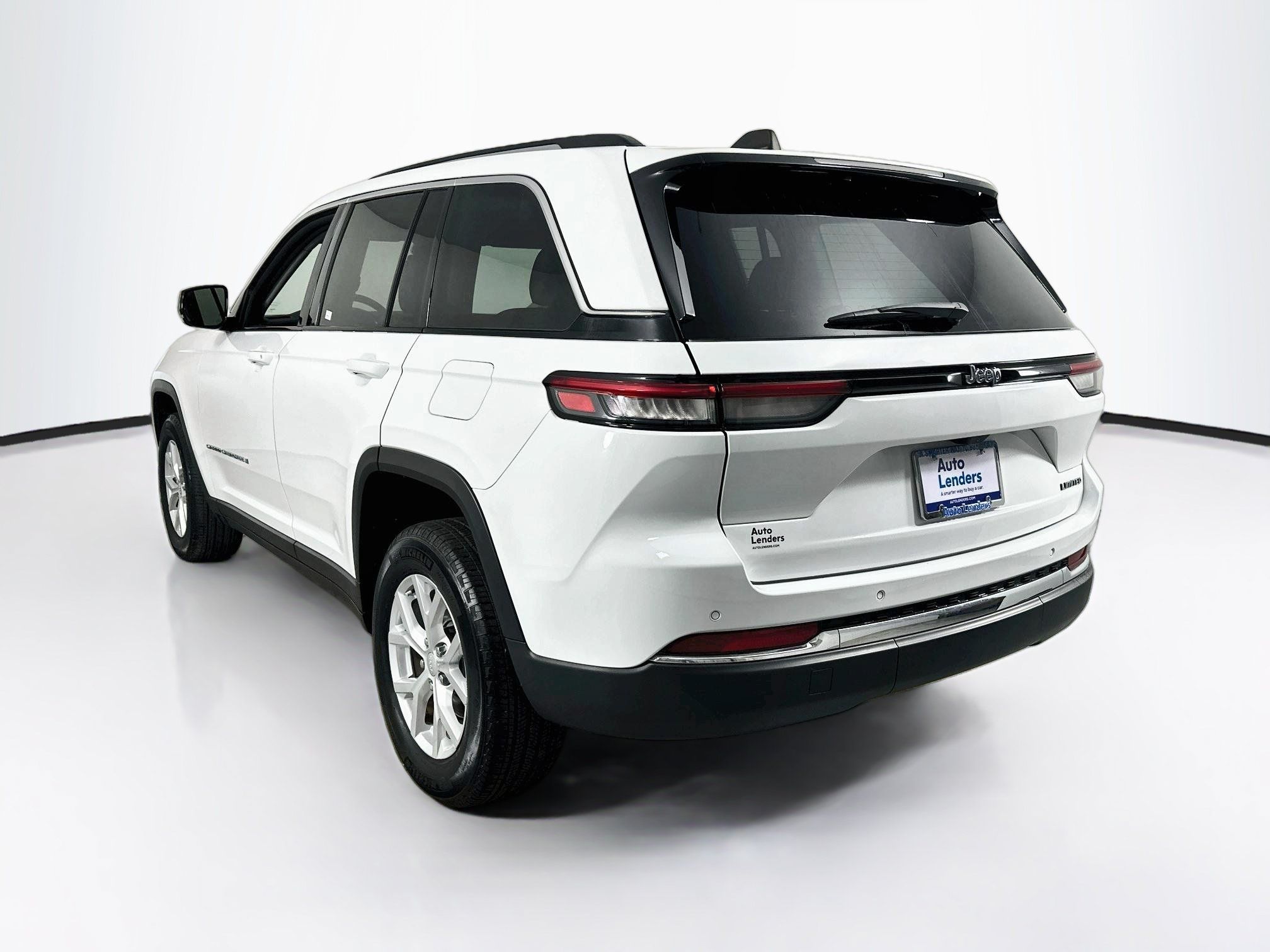 Used 2023 Jeep Grand Cherokee Limited RWD image 7