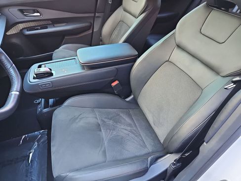 Used 2023 Nissan Ariya FWD image 15