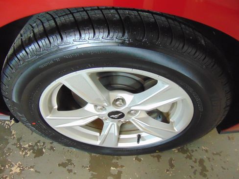 Used 2020 Ford Mustang Coupe image 6