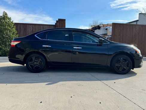 Used 2015 Nissan Sentra S image 2