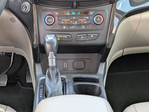 Used 2017 Ford Escape Titanium image 17