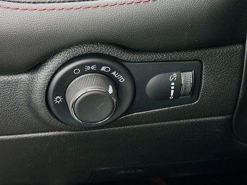 Used 2025 Dodge Durango GT image 17