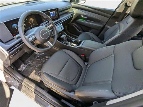 New 2025 Hyundai Tucson SEL image 3