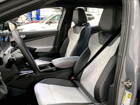 New 2026 Volkswagen ID.4 Pro image 11