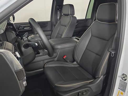 Used 2026 GMC Yukon XL Elevation AWD/4WD image 17