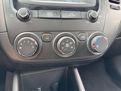 Used 2018 Kia Forte LX w/ LX Rear Camera Package FWD image 16