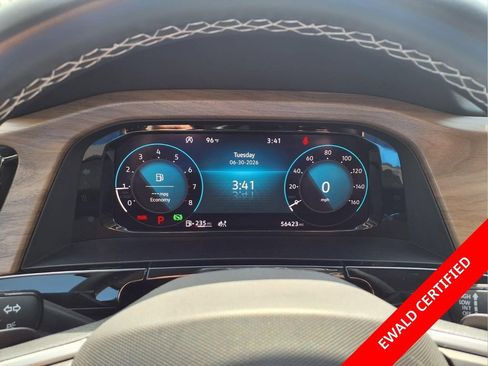 Used 2024 Volkswagen Atlas SE AWD/4WD image 11