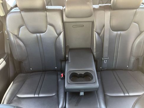 Used 2024 Kia Sorento S AWD/4WD image 40