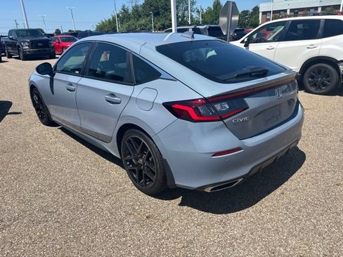 Used 2023 Honda Civic Sport Touring image 4