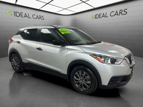Used 2020 Nissan Kicks S FWD image 3