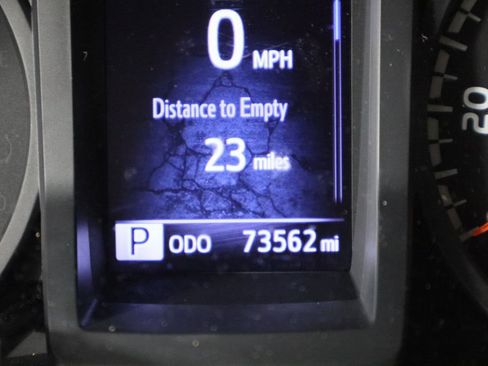 Used 2019 Toyota Tacoma SR RWD image 32